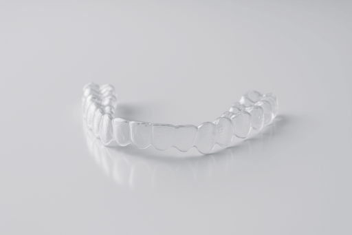 Få et smukt smil med Invisalign – den diskrete løsning til tandretning